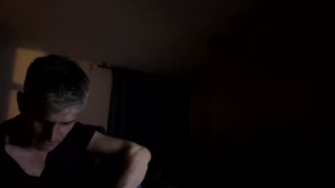 guardiannif_ online show from February 26, 12:38 am