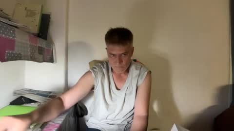 guardiannif_ online show from July 9, 11:31 pm