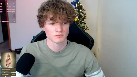 gucciboi4 online show from January 11, 5:29 pm