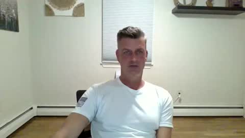 gudguy2025 online show from October 26, 1:11 am