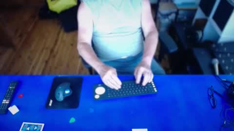 guesswhatigot2 online show from January 6, 7:23 am