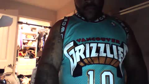 Snapshot of guidedhandstech chatting on March 2, 2:08 am guidedhandstech online show from March 2, 2:08 am