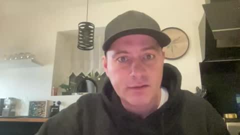 guil0 online show from January 14, 9:09 pm