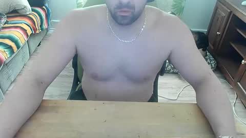Snapshot of guillaume666286050 chatting on April 25, 2:47 pm guillaume666286050 online show from April 25, 2:47 pm