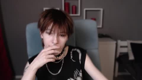 guitarandangell online show from November 12, 4:46 am