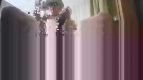 Snapshot of guitarbryman48 chatting on February 4, 7:29 am guitarbryman48 online show from February 4, 7:29 am