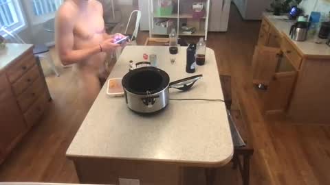 Snapshot of guitarpepper23928947 chatting on September 18, 5:48 pm guitarpepper23928947 online show from September 18, 5:48 pm