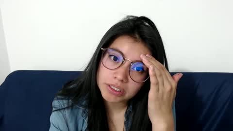 Snapshot of gumball_room chatting on September 8, 8:41 pm Vane blonde and Hazell black hair online show from September 8, 8:41 pm