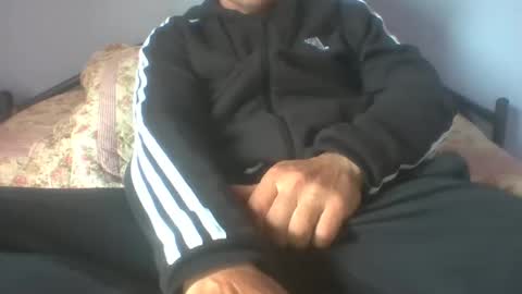 Snapshot of gunishment chatting on December 8, 1:14 pm gunishment online show from December 8, 1:14 pm