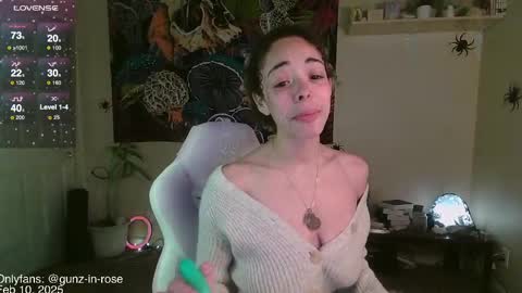 Kylie online show from February 10, 4:04 pm