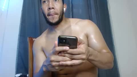 Snapshot of gurushake chatting on January 16, 9:41 pm holl latino online show from January 16, 9:41 pm