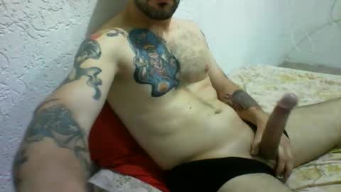 Snapshot of gustavyuri chatting on October 3, 4:42 am Gustav online show from October 3, 4:42 am