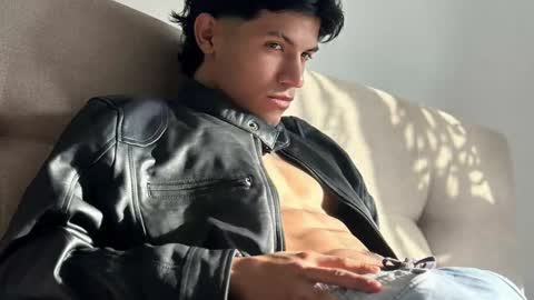 Guts online show from February 25, 4:53 pm