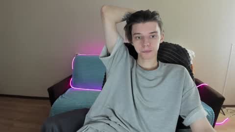 guy_liam1 online show from December 19, 7:40 pm