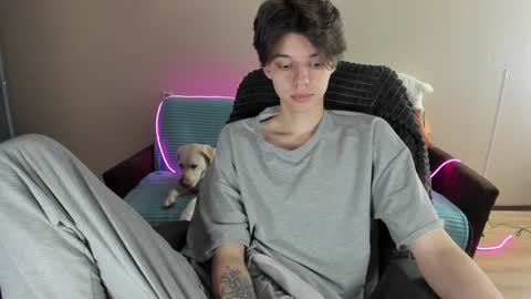 guy_liam1 online show from December 28, 7:44 am