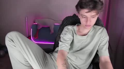 guy_liam1 online show from October 14, 2:18 pm