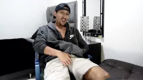 karim online show from December 31, 11:31 am