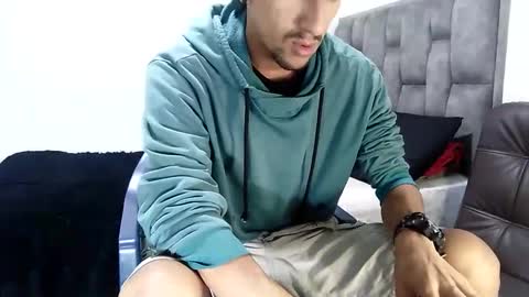 karim online show from February 13, 12:46 am