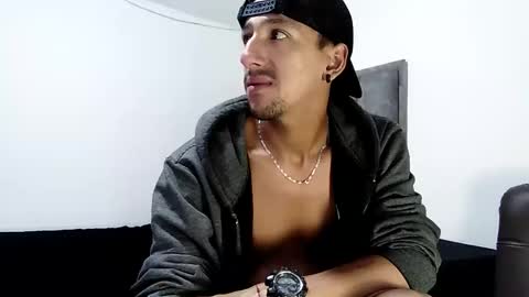 karim online show from February 20, 6:06 am