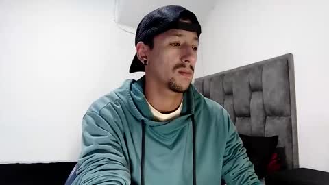 karim online show from February 24, 7:44 am