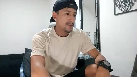 karim online show from March 11, 11:04 pm