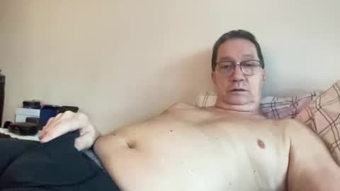 Snapshot of gwashere4u chatting on March 5, 3:18 pm gwashere4u online show from March 5, 3:18 pm