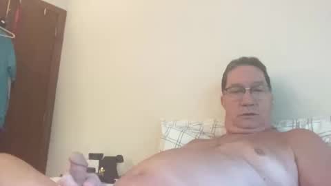 Snapshot of gwashere4u chatting on October 6, 12:46 pm gwashere4u online show from October 6, 12:46 pm