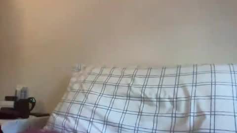 Snapshot of gwashere4u chatting on October 28, 12:52 pm gwashere4u online show from October 28, 12:52 pm