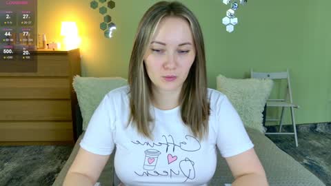 Snapshot of gwen_lady chatting on December 13, 4:27 pm Sweety Kitty online show from December 13, 4:27 pm