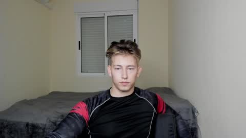 Snapshot of gym_alpha chatting on December 15, 7:31 pm Oliver online show from December 15, 7:31 pm