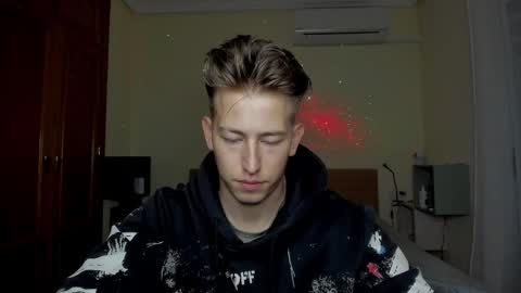 Snapshot of gym_alpha chatting on February 18, 9:53 pm Oliver online show from February 18, 9:53 pm