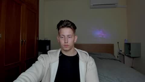 Snapshot of gym_alpha chatting on March 6, 7:21 pm Oliver online show from March 6, 7:21 pm