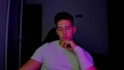 Snapshot of gym_alpha chatting on January 15, 6:55 pm Oliver online show from January 15, 6:55 pm