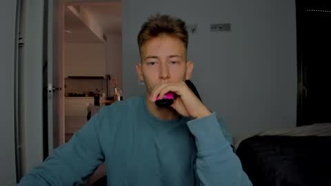 Oliver online show from March 28, 11:32 am