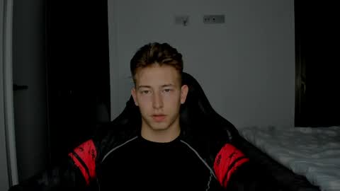 Oliver online show from April 10, 8:24 pm