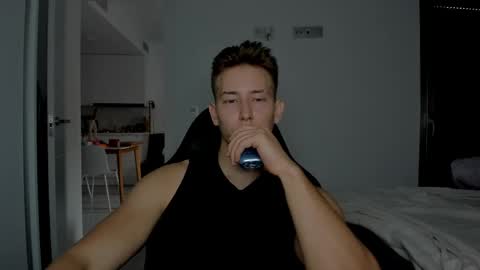 Snapshot of gym_alpha chatting on May 2, 3:39 pm Oliver online show from May 2, 3:39 pm