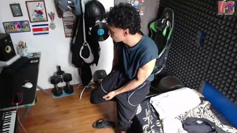 Snapshot of gymbro42 chatting on May 16, 4:06 pm Gymbro42 online show from May 16, 4:06 pm