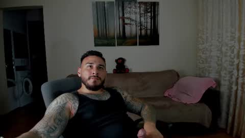 Snapshot of gymdominus chatting on June 16, 1:36 pm gymdominus online show from June 16, 1:36 pm
