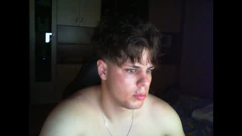 gymguy0505 online show from December 20, 10:28 pm