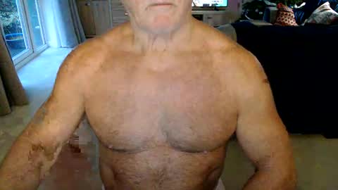 Snapshot of gymguyuk28 chatting on December 17, 3:49 pm Gymguy online show from December 17, 3:49 pm