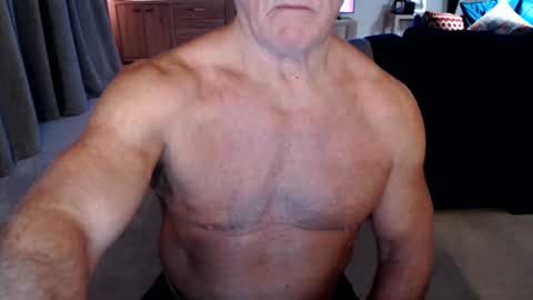 Snapshot of gymguyuk28 chatting on January 30, 6:43 pm Gymguy online show from January 30, 6:43 pm
