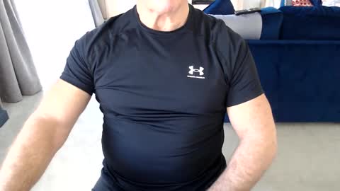 Snapshot of gymguyuk28 chatting on February 25, 1:28 pm Gymguy online show from February 25, 1:28 pm
