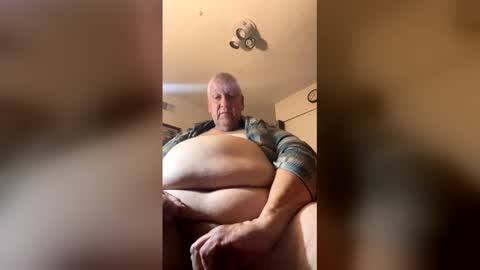 gymrat1123 online show from March 17, 4:39 am