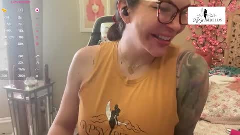 Snapshot of gypsy_rebellion chatting on March 10, 3:17 pm Gypsy online show from March 10, 3:17 pm