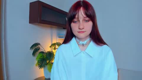 Kelly  Lilly online show from September 13, 6:51 pm