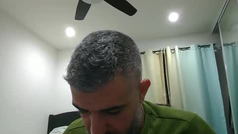 h0nest84 online show from January 19, 5:44 am