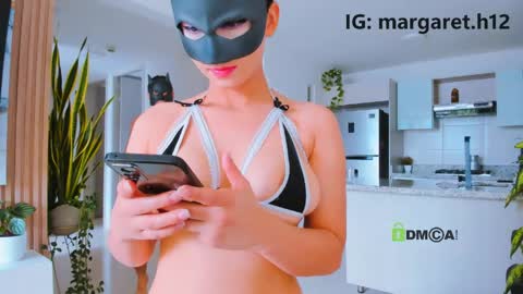 Snapshot of h0ney__p0t chatting on May 17, 1:51 pm Margareth Stallion online show from May 17, 1:51 pm