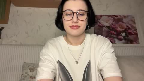 Helga online show from October 6, 4:15 pm