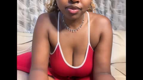 Snapshot of h_o_t_goddess chatting on February 14, 9:00 pm h_o_t_goddess online show from February 14, 9:00 pm