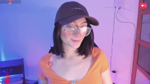 haanna_thompsoon online show from December 3, 7:33 pm